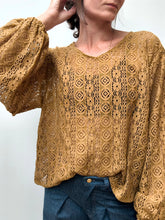 Blouse Soléa — Blouse bohème en dentelle de coton ocre