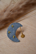 Broche lune Céleste - jean upcyclé