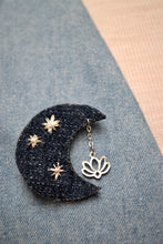 Broche lune Séleste - fleur lotus