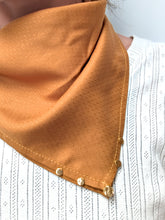 Foulard Ambre — Foulard femme ocre en viscose ECOVERO™