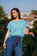 T-shirt Loly 100% lin bleu — détails perles dorées